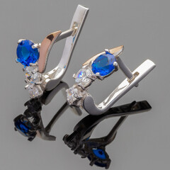 Серьги серебряные 925 пробы с золотыми вставками арт. 246с