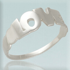 Серебряное кольцо 925 пробы Love арт 160к