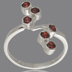 Серебряное кольцо 925 пробы с фианитами арт. 314к
