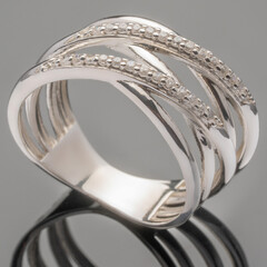 Серебряное кольцо с фианитами арт. 401к
