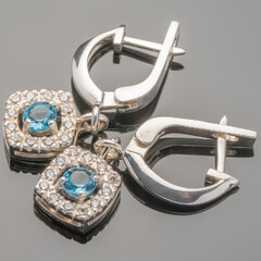 Серебряные серьги 925 пробы с фианитами 385с