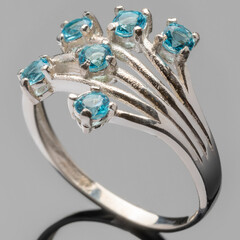 Серебряное кольцо 925 пробы с фианитами арт. 397к