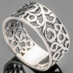 Серебряное кольцо 925 пробы арт. 435к
