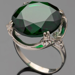 Серебряное кольцо 925 пробы с фианитами арт. 484к
