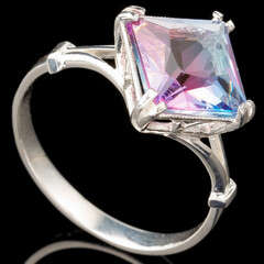 Серебряное кольцо 925 пробы с фианитами арт. 433к