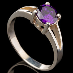 Серебряное кольцо 925 пробы с фианитами арт. 531к