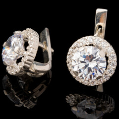 Серебряные серьги 925 пробы с фианитами арт. 528с