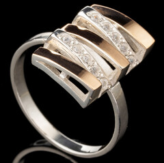 Серебряное кольцо 925 пробы с золотом арт. 557к