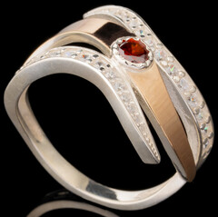 Серебряное кольцо 925 пробы с золотом арт. 601к