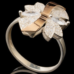 Серебряное кольцо 925 пробы с золотом арт. 608к