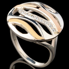 Серебряное кольцо 925 пробы с золотом арт. 496к