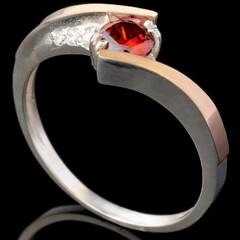Серебряное кольцо 925 пробы с золотом арт. 597к