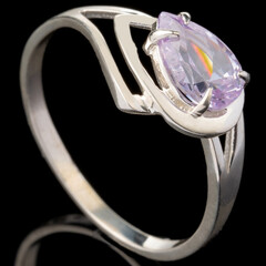 Серебряное кольцо 925 пробы с фианитами арт. 652к