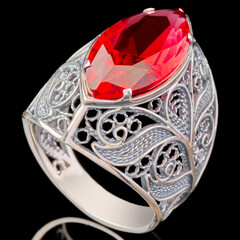 Серебряное кольцо 925 пробы арт. 682к