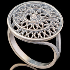 Серебряное кольцо 925 пробы арт. 698к