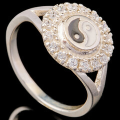Серебряное кольцо 925 пробы с эмалью арт. 646к