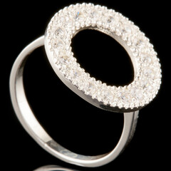 Серебряное кольцо с фианитами арт. 755к